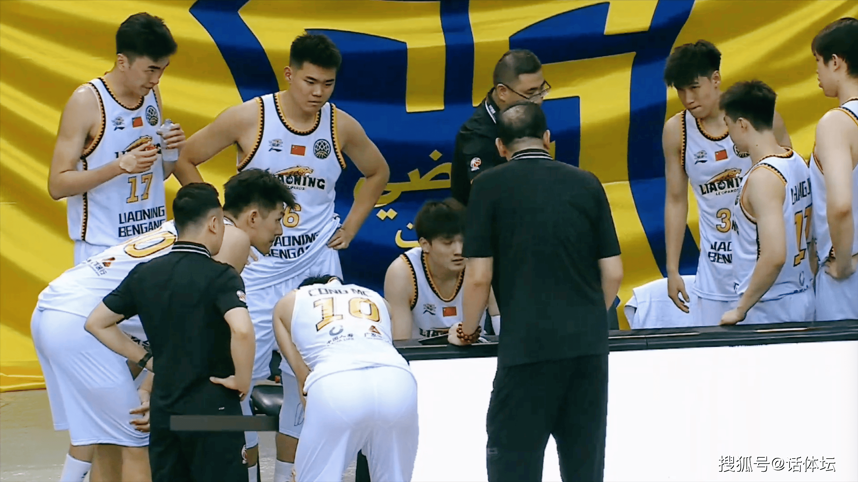 hth体育app下载-包含赛后孟菲斯灰熊调整名单以备CBA常规赛托特纳姆主帅复盘备战亚冠，Karsa在巴塞罗那比赛中伤愈复出直接炸裂的词条